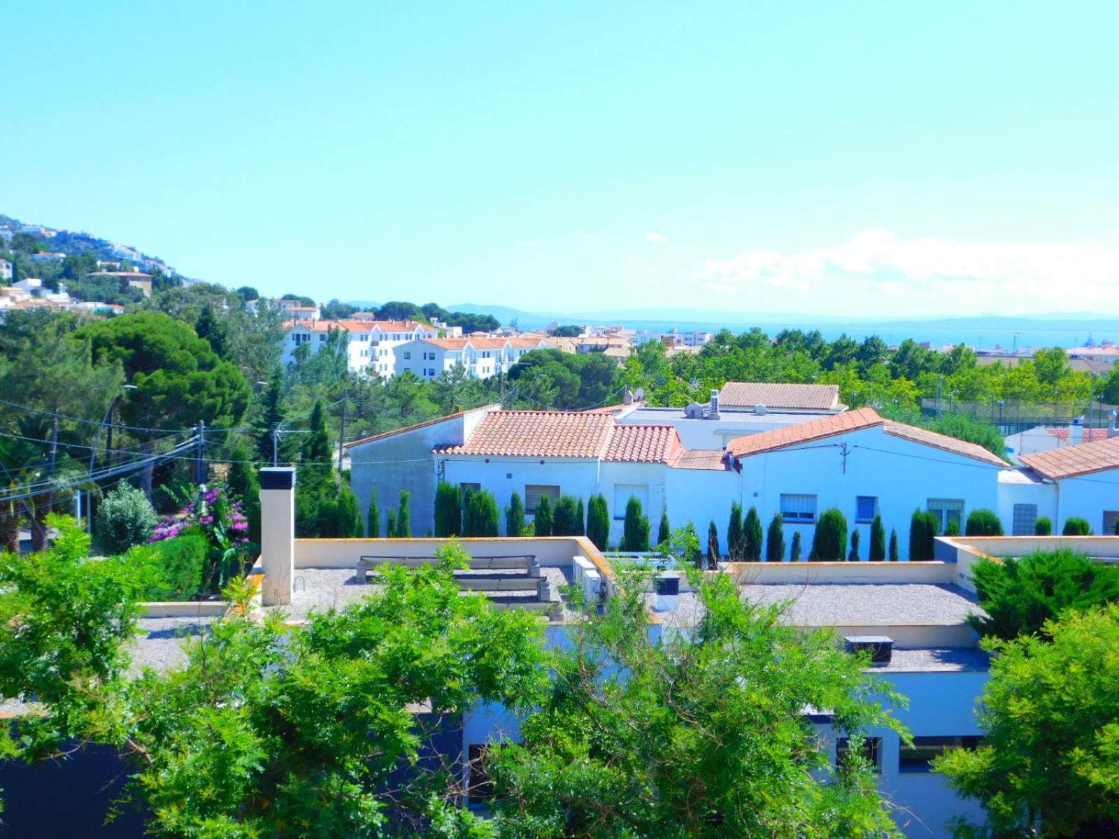 Apartamento Mas Oliva Roses Exterior foto